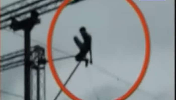 SHOCKING: Man performing stunt on high tension wire at Mumbai&#039;s Mira road station – Watch
