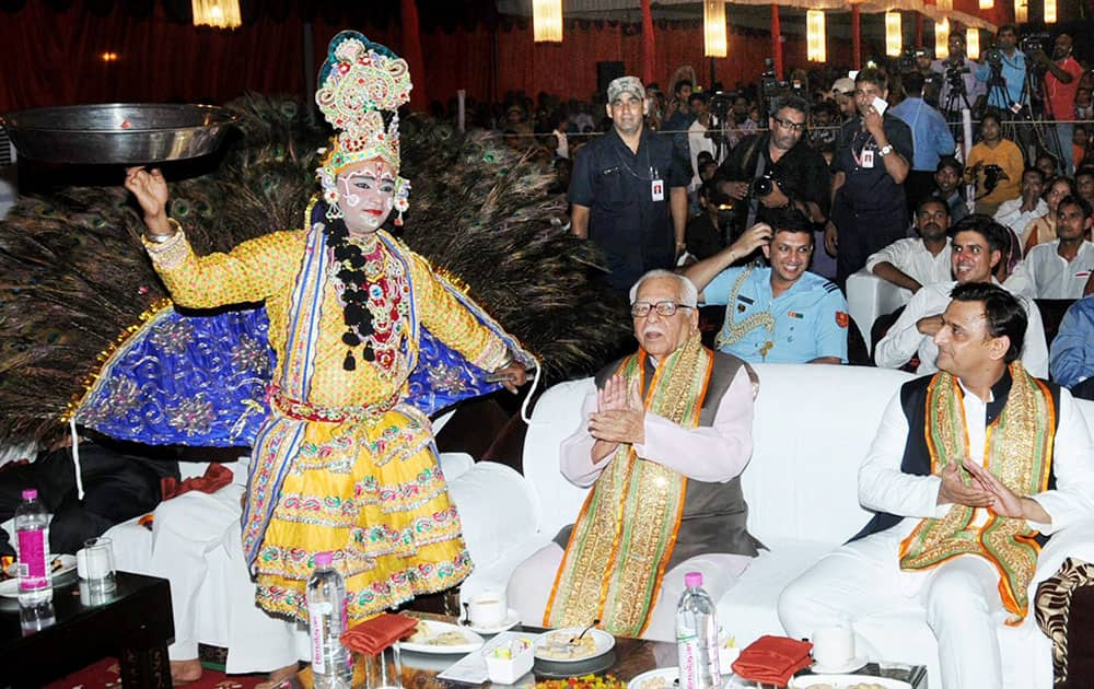 Uttar Pradesh Governor Ram Naik and Chief Minister Akhilesh Yadav present on the occassion of Janmashtami at police line in Lucknow