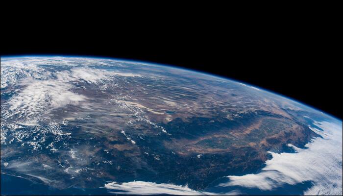 ISS astronaut Jeff Williams shares captivating image of the USA&#039;s west coast! - See pic