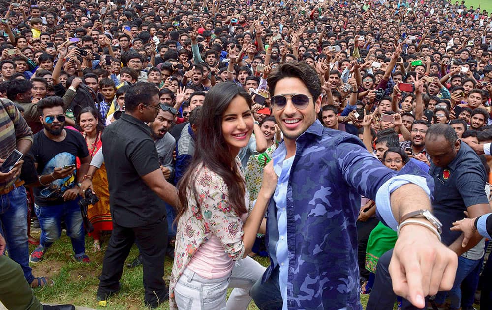 Sidharth Malhotra and Katrina Kaif at a promotional event for their upcoming movie Bar Bar Dekho, in a college Sidharth Malhotra and Katrina Kaif at a promotional event for their upcoming movie Bar Bar Dekho, in a college