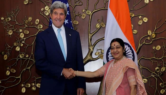 John Kerry meets Sushma Swaraj, says Obama calls Indo-US ties &#039;defining partnership of 21st century&#039;