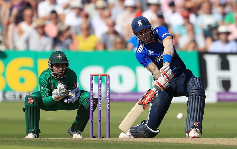 Englands Alex Hales bats watched by Pakistan wicketkeeper Sarfraz Ahmed during the third one day international cricket match Englands Alex Hales bats watched by Pakistan wicketkeeper Sarfraz Ahmed during the third one day international cricket match