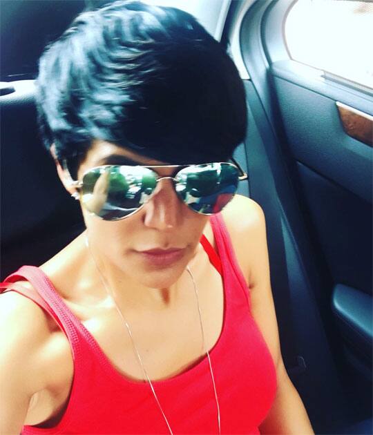 FridayFeeling It's time to #FierceUp !- mandira bedi