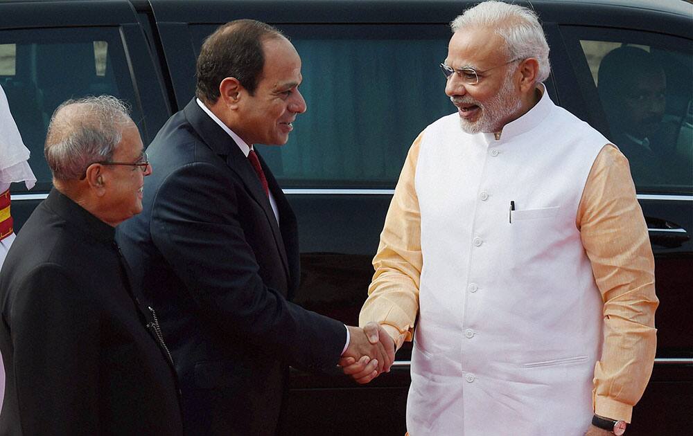 President Pranab Mukherjee and Prime Minister Narendra Modi with President of Egypt, Abdel Fattah el-Sisi