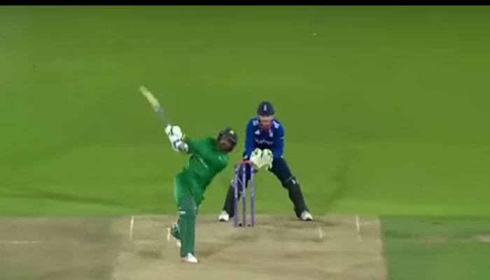 VIDEO: UNBELIEVABLE! Batting at No. 11, Mohammad Amir hammers 50 off 22 balls vs England