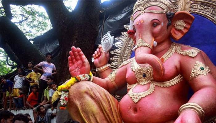 Ganesh Chaturthi special! Send Bappa&#039;s blessings with these Whatsapp text messages