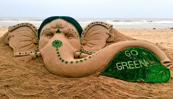 Sudarsan Pattnaik&#039;s green Ganesha sand art is unmissable! PICS inside