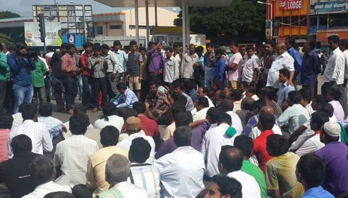 Cauvery water row: Anti-Tamil Nadu protests in Karnataka; PWD office, police station vandalised in Mandya