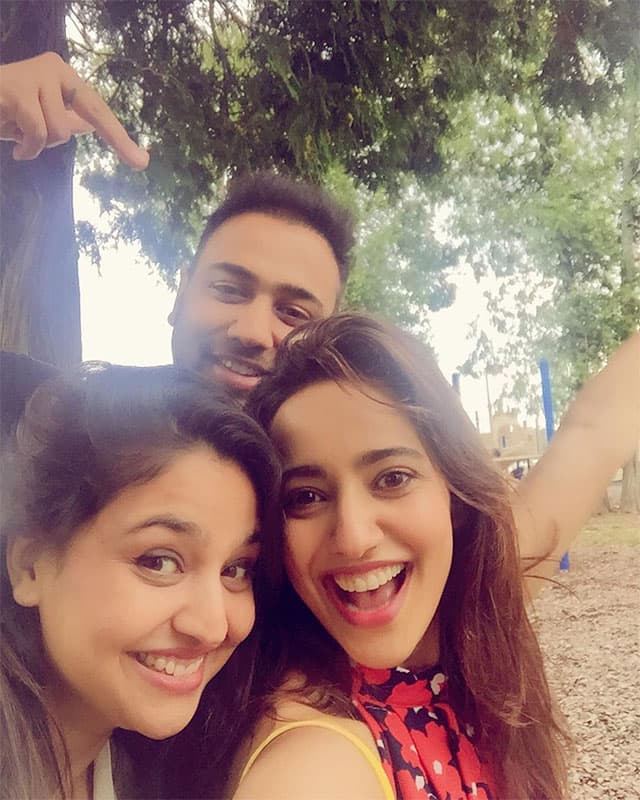 neha sharma :- Missing u guys so much...withdrawals and jet lag