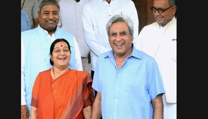 Hilarious! Why are you not following your wife on Twitter? Know how Sushma Swaraj&#039;s husband replied