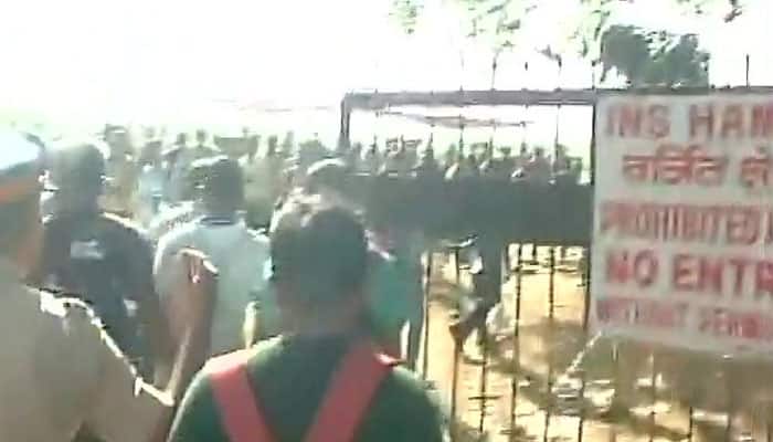 Stampede at Navy recruitment drive in Malad, many feared injured