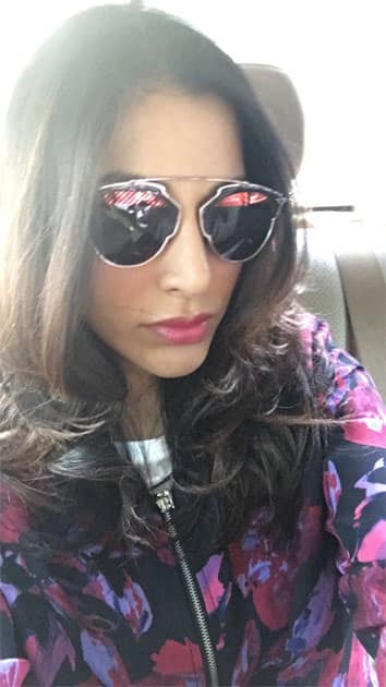 Meanwhile... Hi #Indore !!- Sophie Choudry