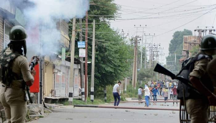 Two killed in fresh Kashmir clashes, army moved in