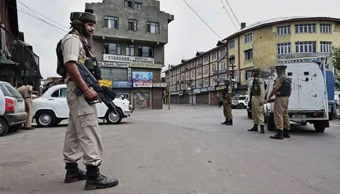 Internet services suspended again in Kashmir amid fears of fresh protests