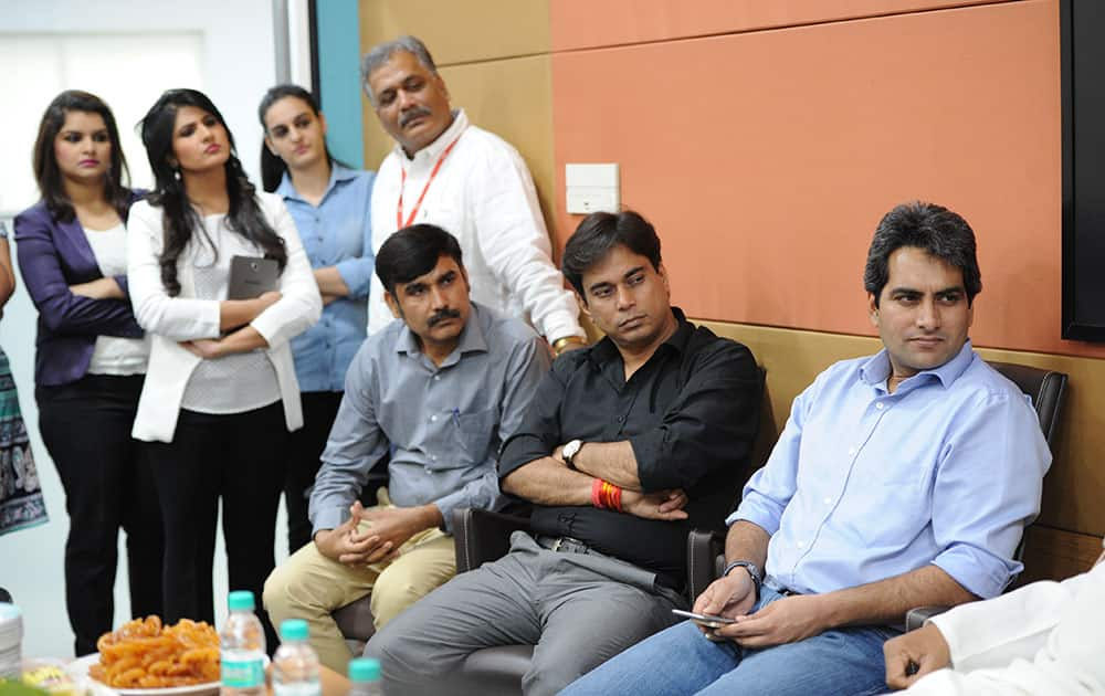 Nobel laureate Kailash Satyarthi visits Zee Media office  