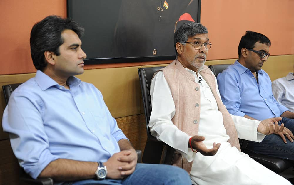 Nobel laureate Kailash Satyarthi visits Zee Media office  