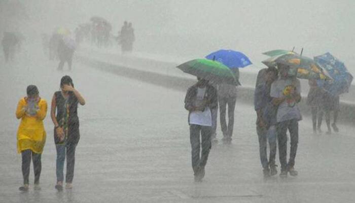 IMD forecasts &#039;very heavy&#039; rain in Mumbai and parts of central Maharashtra over next two days
