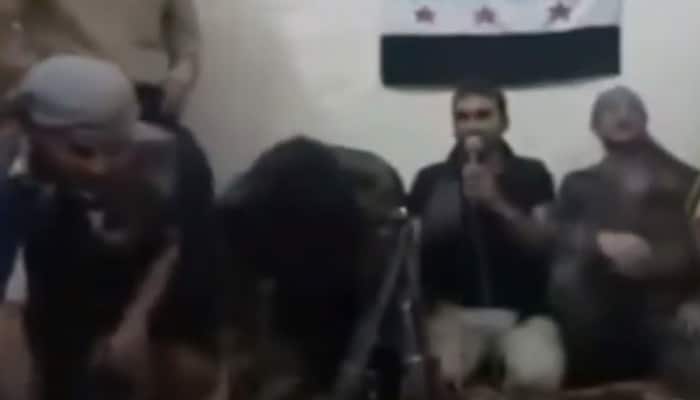 OMG! MUST WATCH: Syrian rebel accidentally blows himself and comrades up while taking selfie 
