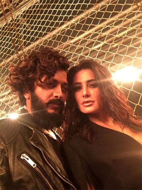 Banjo Party Live on Face Book - log on Now- Riteish Deshmukh Banjo Party Live on Face Book - log on Now- Riteish Deshmukh