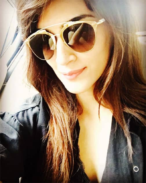 2yrs and 4M love!!- kritisanon 2yrs and 4M love!!- kritisanon