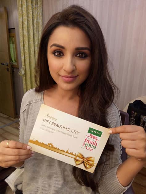 Get your invite for #GiftBeautifulCity event- Parineeti Chopra Get your invite for #GiftBeautifulCity event- Parineeti Chopra