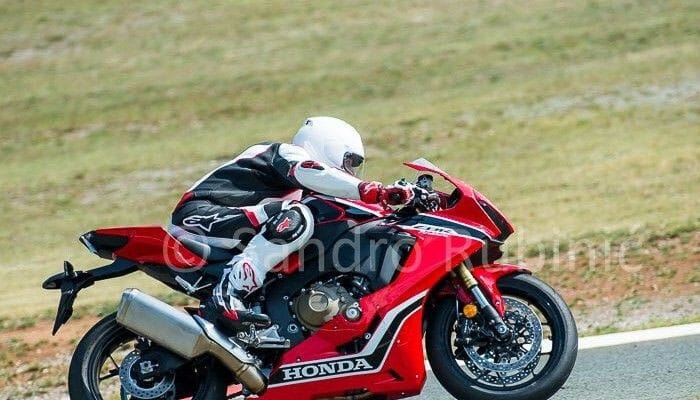 2017 Honda CBR1000RR (Fireblade) spied on race track