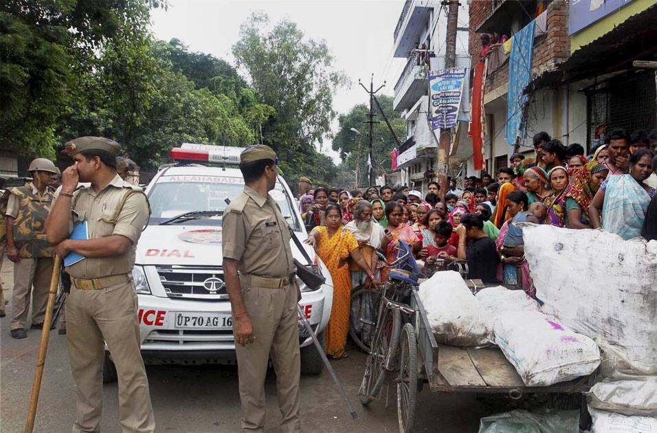 Five members of a family killed in Allahabad Five members of a family killed in Allahabad