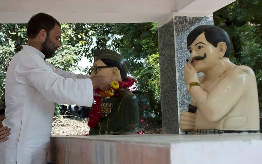 Congress Vice President Rahul Gandhi garlands a statue of Netaji Subhash Chander Bose during his visit to Hamirpur in UP