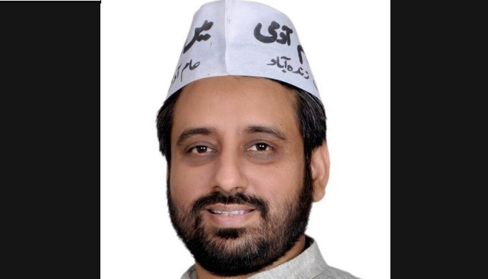 AAP MLA Amanatullah Khan, facing sexual harassment allegations, goes to police station, gets arrested AAP MLA Amanatullah Khan, facing sexual harassment allegations, goes to police station, gets arrested