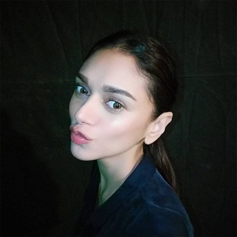 aditi rao hydari :- Yeah, I love selfies! 