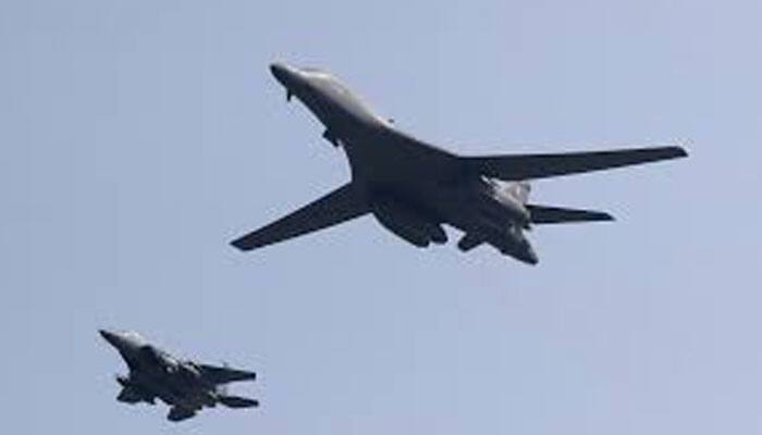 US bomber flew close to North Korean border amid standoff