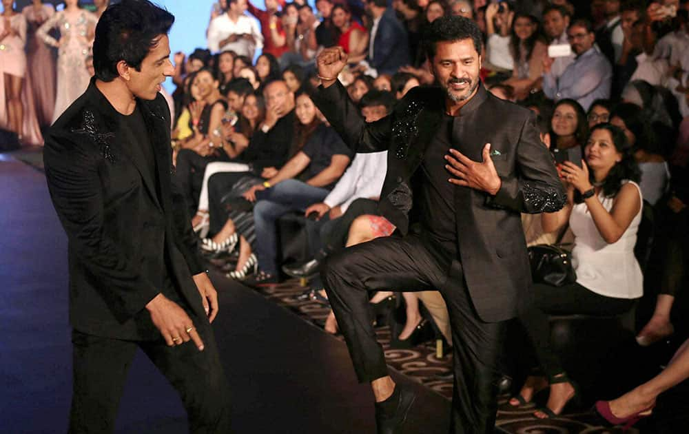 Sonu Sood and choreographer-actor-director Prabhu Deva display their dance-skills