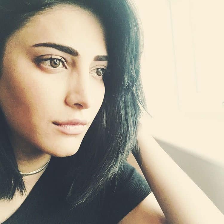 shruti haasan :- London makes me feel like  #travel #favourites