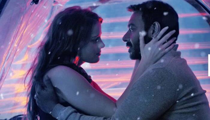 Ajay Devgn and Erika Kaar&#039;s romance in &#039;Darkhaast&#039; is pure magic! Watch &#039;Shivaay&#039; song here