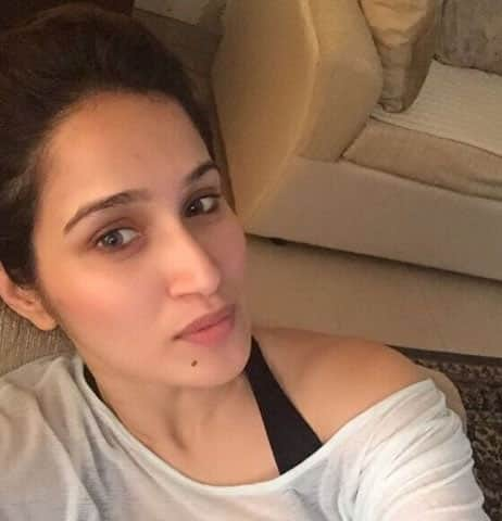 sagarika ghatge :- That post cardio flush going - Finally feeling better means finally working out