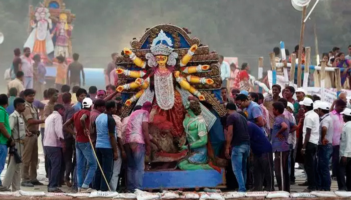 This Hindu-dominated village in West Bengal is not allowed to organise Durga Puja as Muslims don't want it This Hindu-dominated village in West Bengal is not allowed to organise Durga Puja as Muslims don't want it