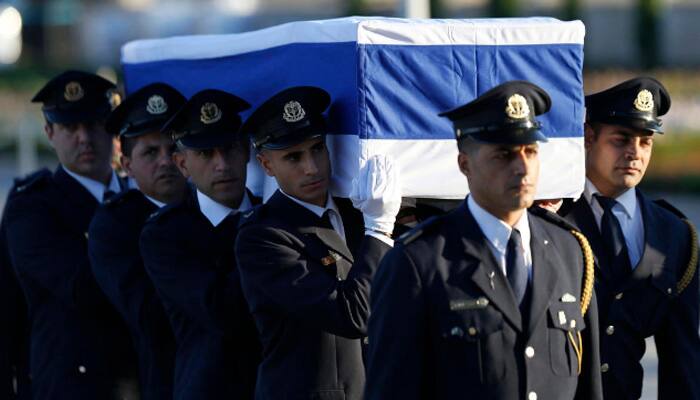 Shimon Peres funeral gets under way in Israel, world leaders in attendance