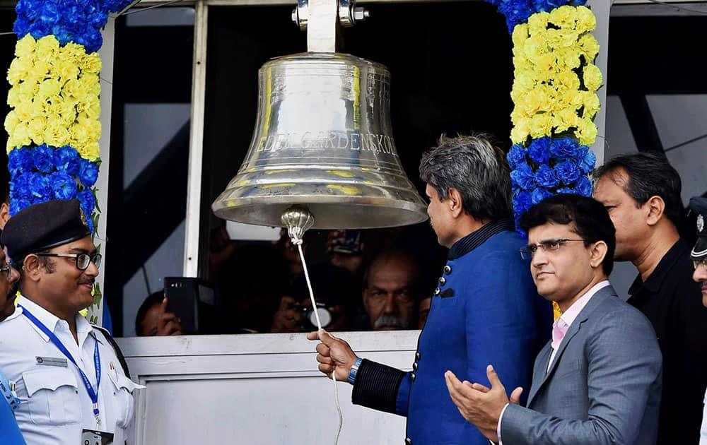 Former Indian Cricketer Kapil Dev rings the bell