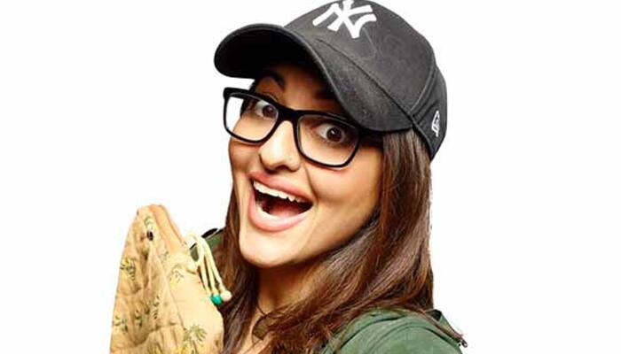 Not playing Pakistani journalist in &#039;Noor&#039;: Sonakshi Sinha