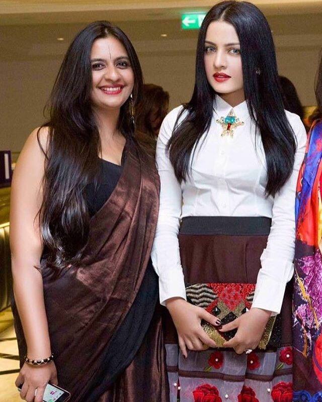 Instagram@celinajaitlyofficial