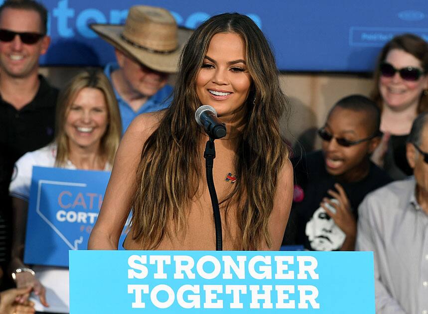 Model and television personality Chrissy Teigen speaks at a campaign event with U.S. Sen. Elizabeth Warren (D-MA) at The Springs Preserve