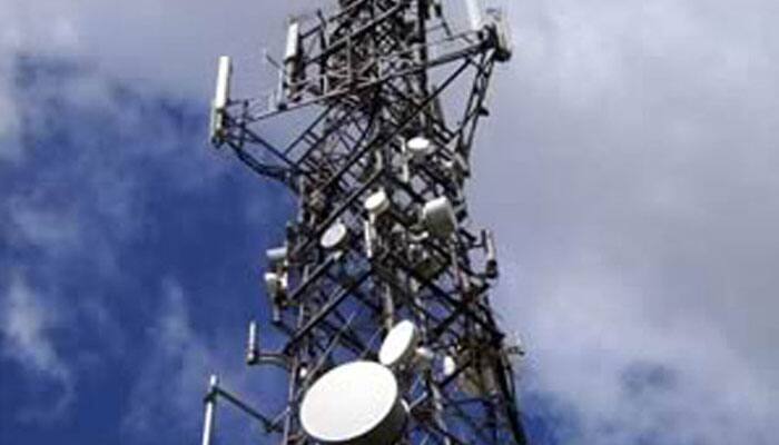 Day 5 of spectrum auction: Govt gets bids worth Rs 63,325 crore so far