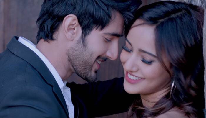 Watch: Arijit Singh&#039;s &#039;Ishq Mubarak&#039; from &#039;Tum Bin 2&#039; will melt your heart