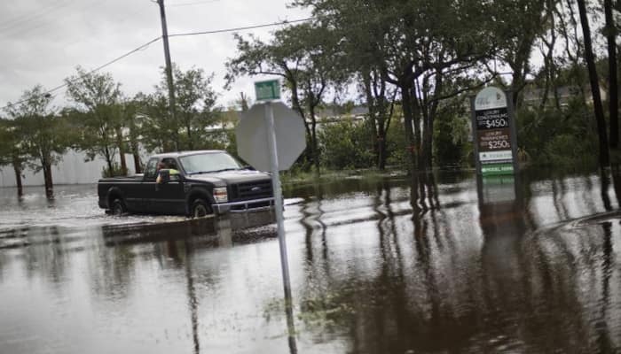 Matthew triggers severe flooding in Carolina; US death toll at 16