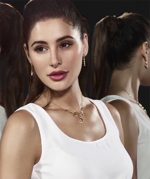 nargis fakhri :- Day dreaming, it's good for the soul! nargis fakhri :- Day dreaming, it's good for the soul!