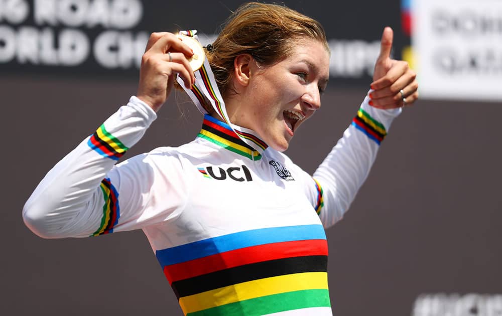 Karlijn Swinkels of the Netherlands celebrates on the podium after winning the Junior Women's Individual Time Trial during day two of the UCI Road World Championships Karlijn Swinkels of the Netherlands celebrates on the podium after winning the Junior Women's Individual Time Trial during day two of the UCI Road World Championships
