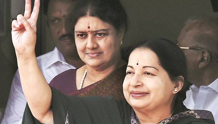 Jayalalithaa on respiratory support; DMK demands a &#039;new chief minister&#039; for Tamil Nadu