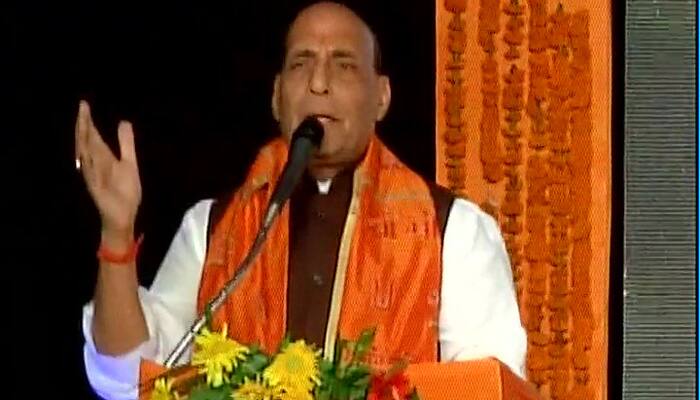 Rajnath Singh extends warm welcome to PM Modi at Aishbagh Ramleela Ground, thanks him for spending Dussehra in Lucknow