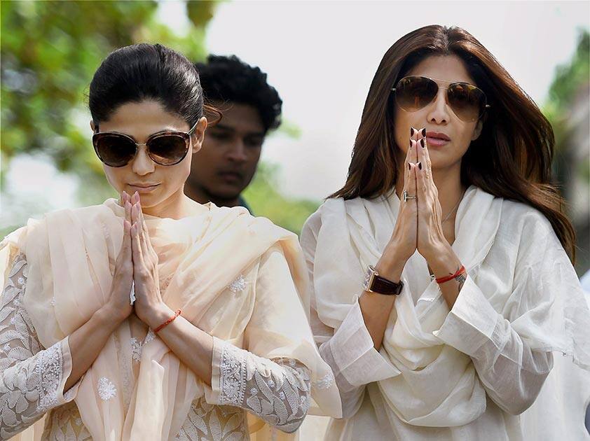 Bollywood actress Shilpa Shetty along with sister Shamita Shetty