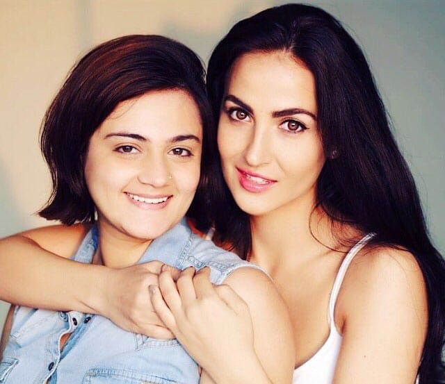 Twitter@ElliAvram